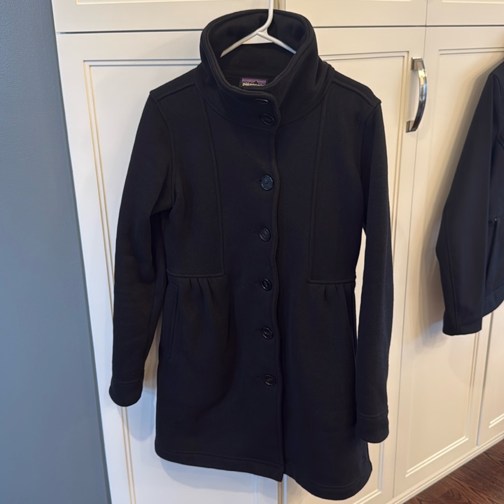 Patagonia Women’s Black Coat size Medium